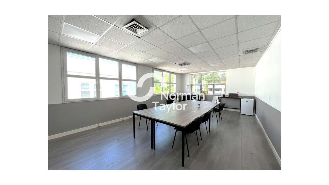 A louer bureaux 304m² à Montpellier Millénaire