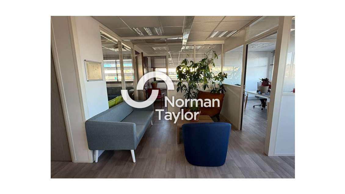 Bureaux 312m² R+2 à louer à Montpellier Millénaire