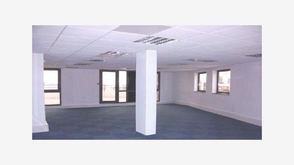Bureaux 560m² à louer à Montpellier Ovalie