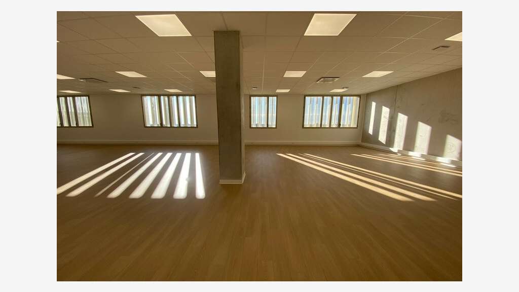 Bureaux 180m² R+1 à louer ZAC Cambacérès