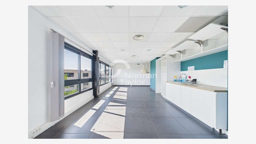 Bureaux 330m² à louer Parc 2000 Montpellier