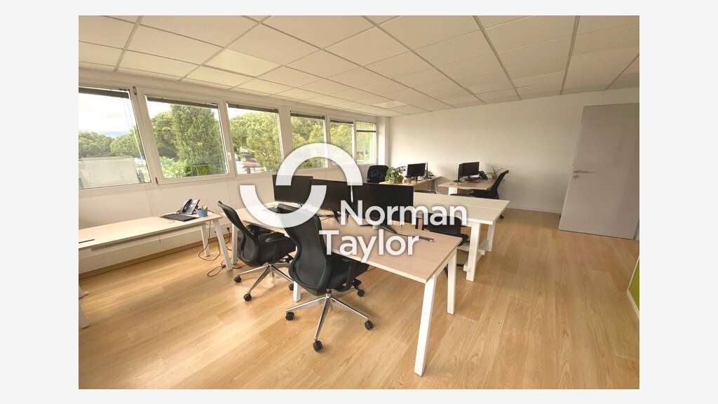 Bureaux 103m² à louer Montpellier Parc Saint Jean