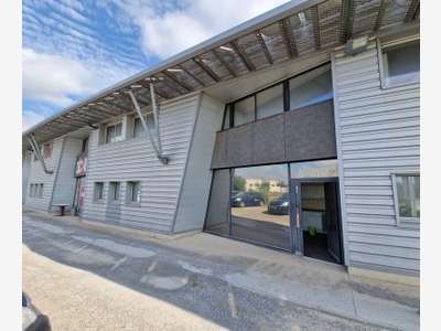 A louer local avec vitrine 250m² à Montpellier