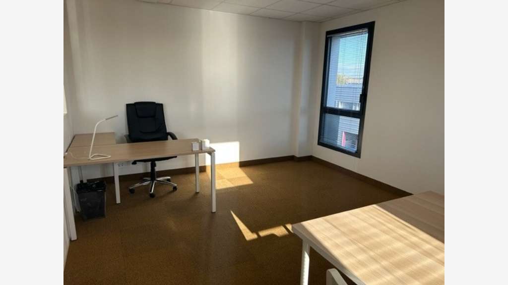 Bureau fonctionnel 119m² à Montpellier Garosud