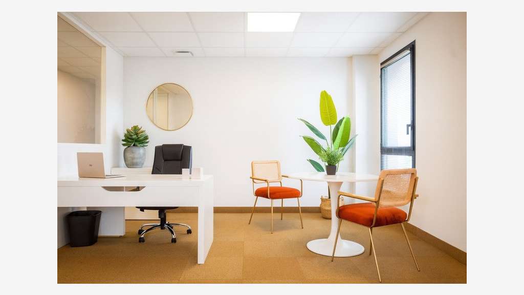 Bureau fonctionnel 119m² à Montpellier Garosud