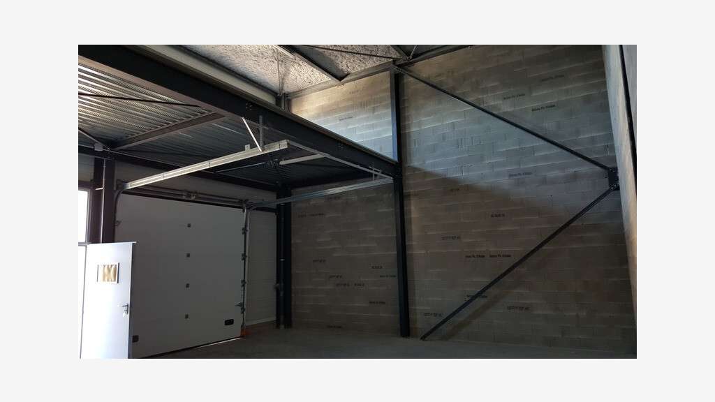 Local pro neuf à Montpellier Garosud sortie A709