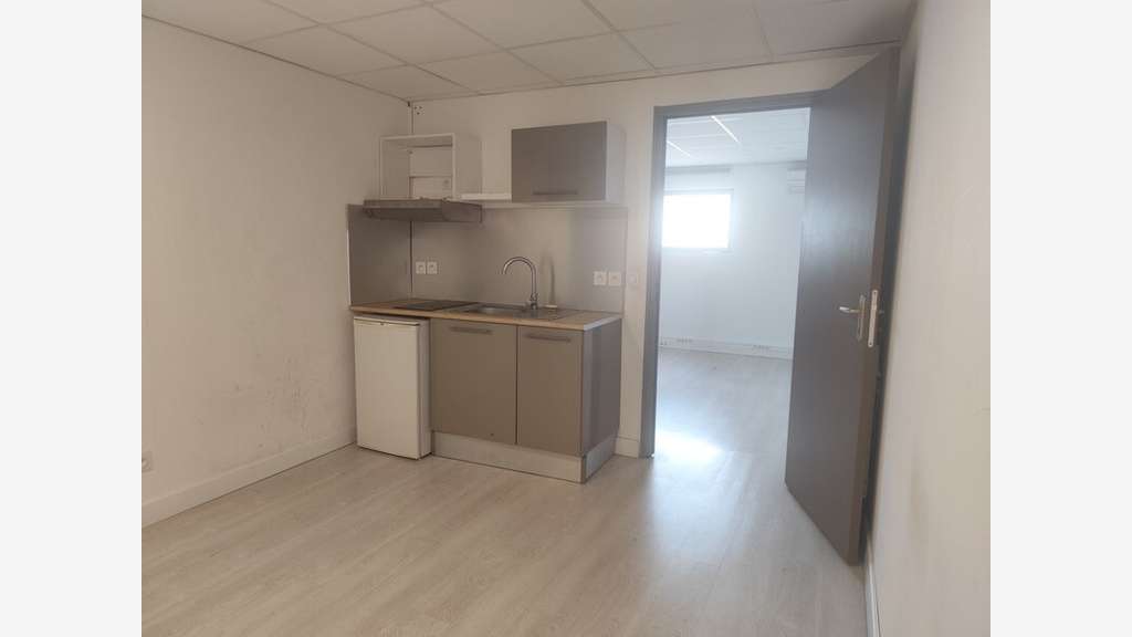 A louer bureaux à Montpellier sortie 31 de l'A709
