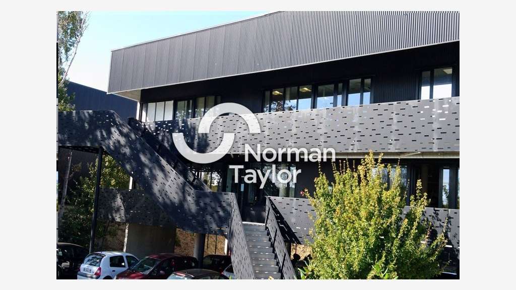 Bureaux 105m² à louer ZFU Parc 2000 Montpellier