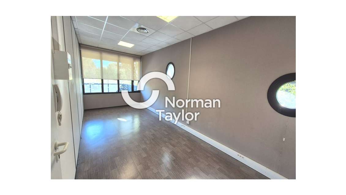 Bureaux 105m² à louer ZFU Parc 2000 Montpellier