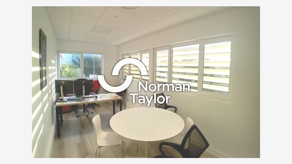 A louer locaux mixtes 560m² Montpellier Sud