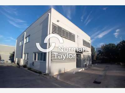 A louer locaux mixtes 560m² Montpellier Sud