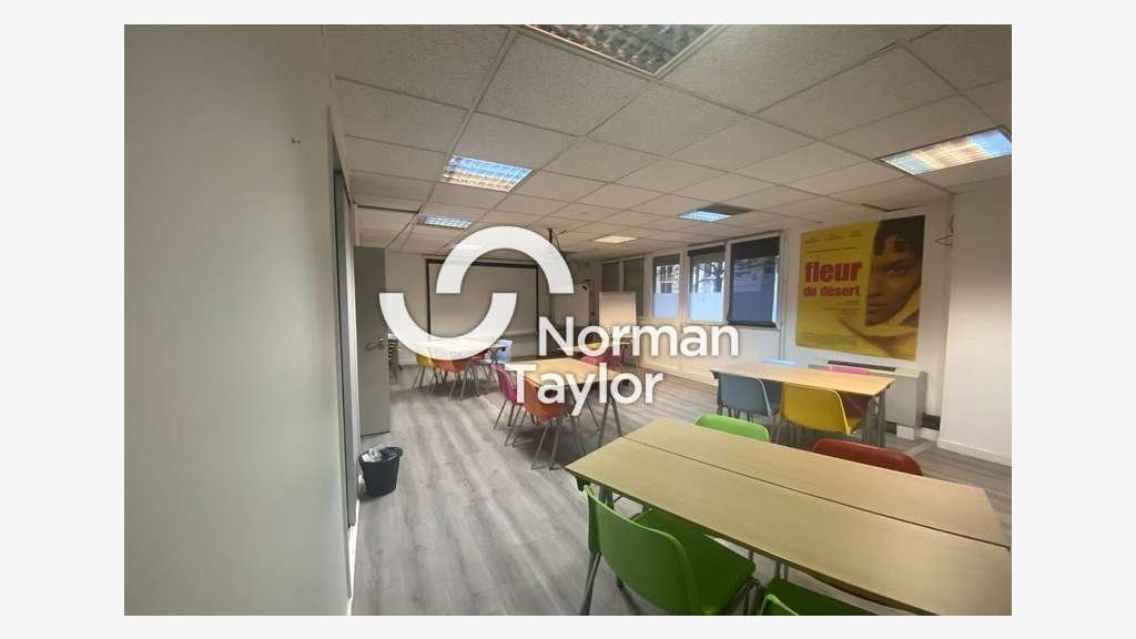 Bureaux 237m² R+1 à louer à Montpellier