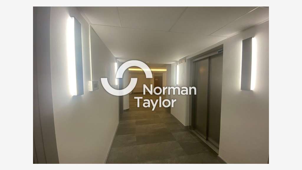 Bureaux 237m² R+1 à louer à Montpellier