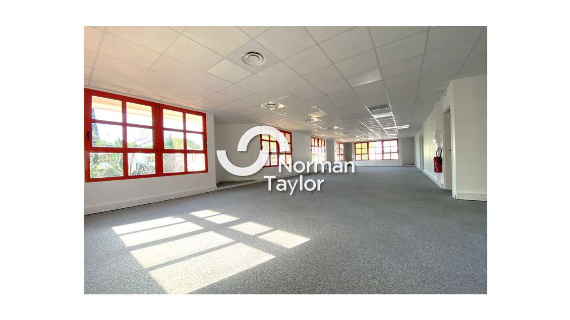 Bureaux aménagés 410m² à louer à Montpellier