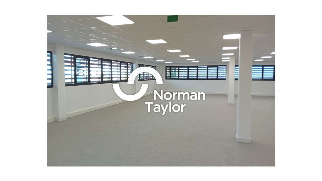 Loue bureaux équipés 746m² Montpellier Millénaire