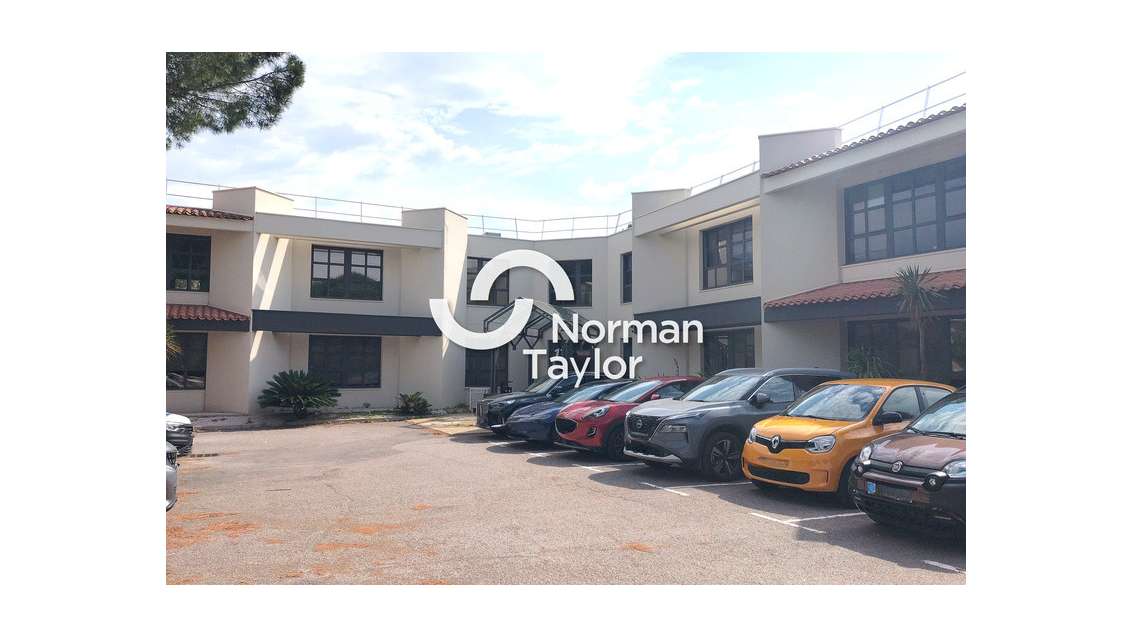 A louer bureaux 1200m² Montpellier Parc Millénaire