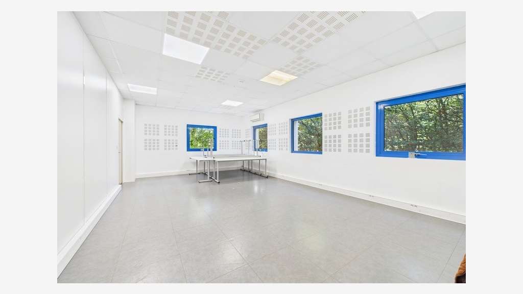 Bureaux de 880m² à louer à Montpellier Millénaire