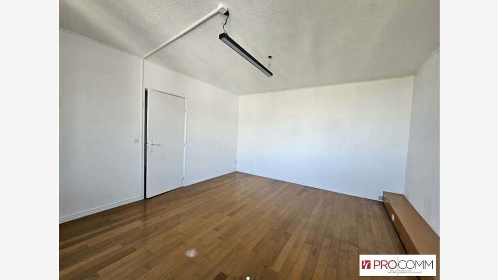 Bureaux 44m² R+3 à louer à Montpellier centre