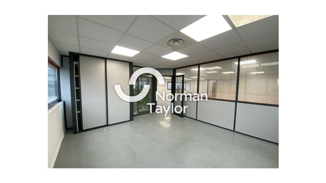 A louer bureaux 130m² R+1 Montpellier proche tram