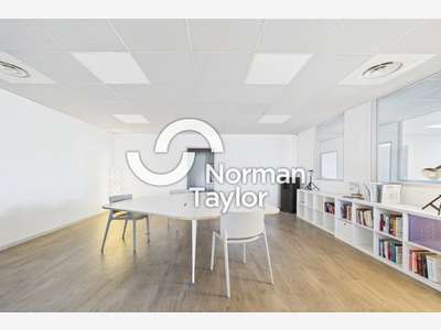 A louer bureaux 1723m² Montpellier Parc Bellegarde