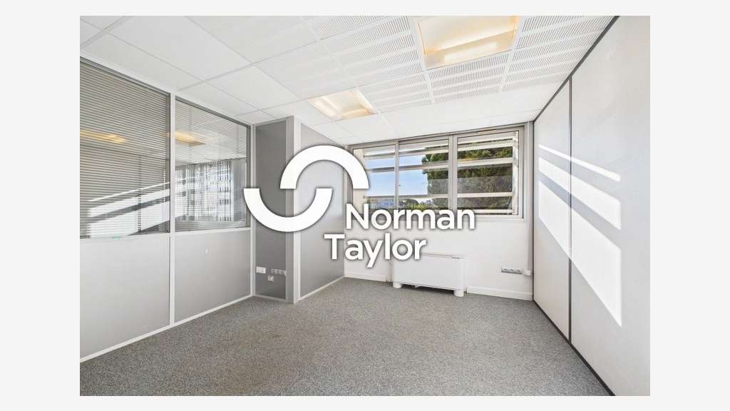 A louer bureaux 1723m² Montpellier Parc Bellegarde
