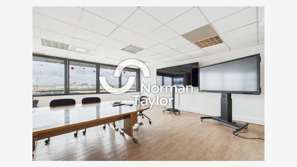 A louer bureaux 333m² en R+6 à Montpellier centre
