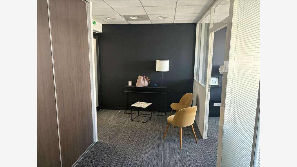 Bureaux de 431m² à louer Montpellier port Marianne