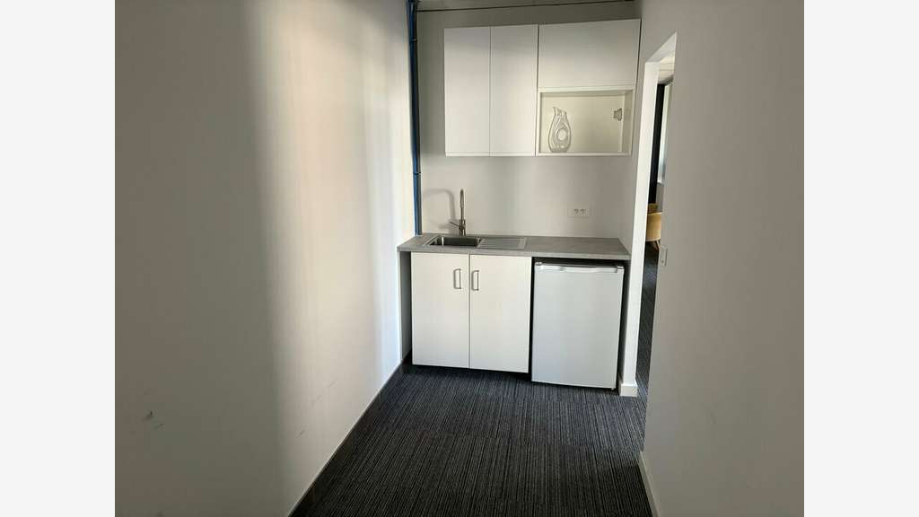 Bureaux de 431m² à louer Montpellier port Marianne