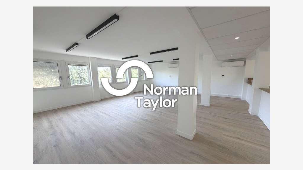 Bureaux 163m² R+3 à louer à Montpellier Antigone