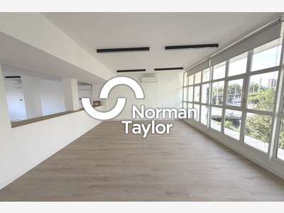 Bureaux 163m² R+3 à louer à Montpellier Antigone