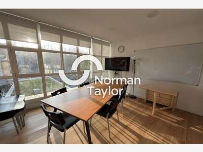 Bureaux 163m² R+3 à louer à Montpellier Antigone