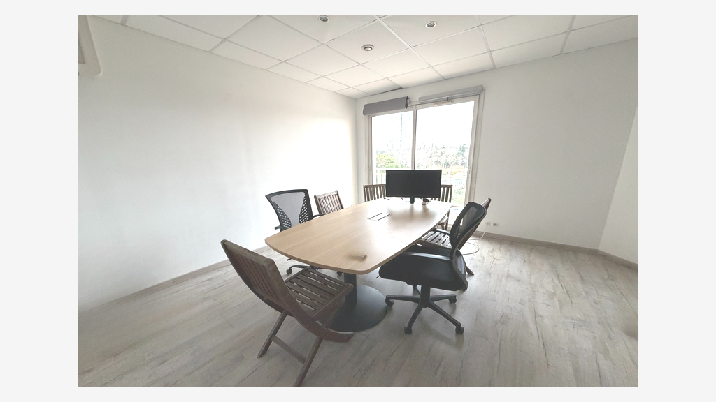 Bureaux aménagés 87m² à louer secteur Pompignane