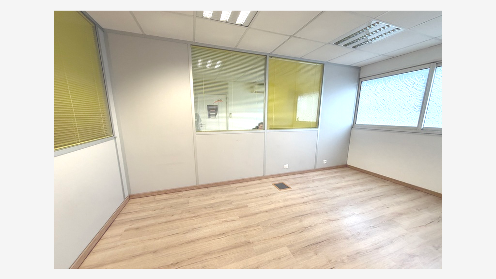 Bureaux aménagés 87m² à louer secteur Pompignane