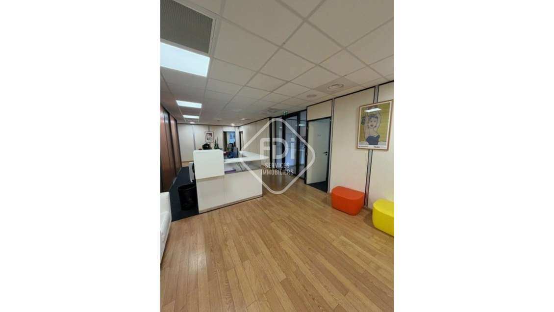 Bureaux 457m² à louer Montpellier Euromedecine