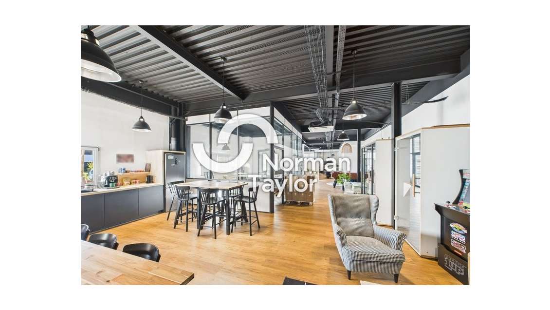 Loue bureaux atelier 172m² zone dynamique Pérols