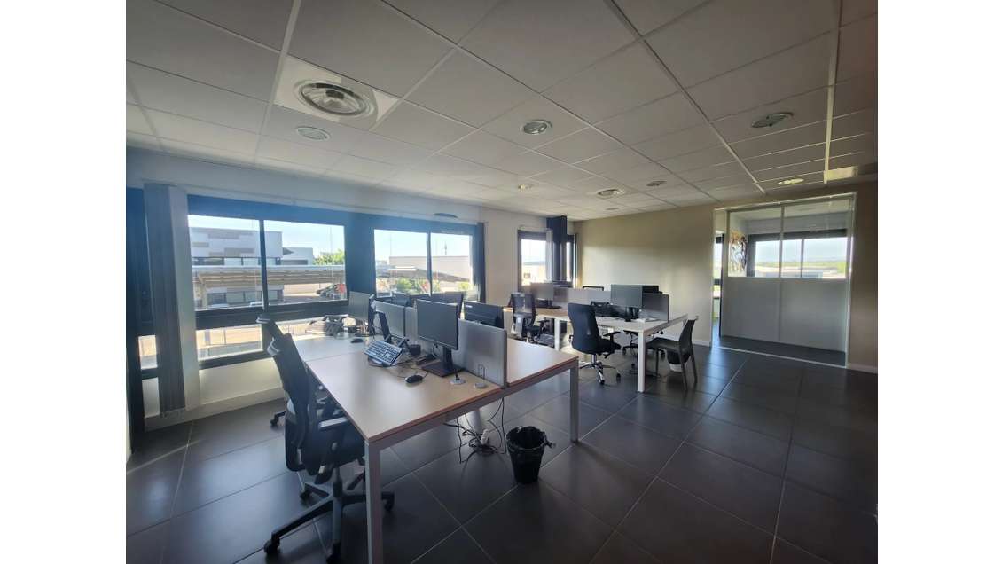 Bureaux à louer 290m² R+1 Montpellier Parc 2000