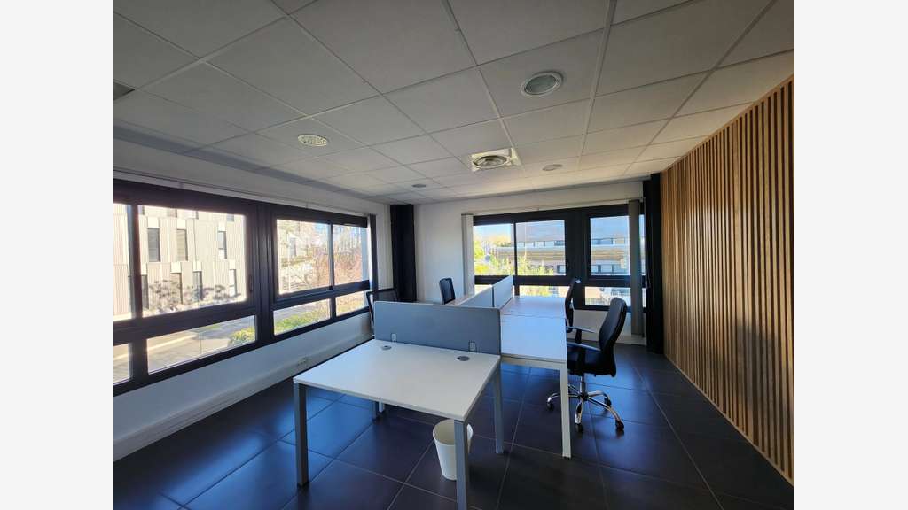Bureaux à louer 290m² R+1 Montpellier Parc 2000