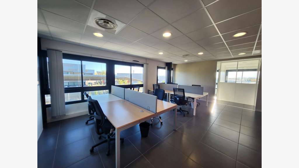 Bureaux à louer 290m² R+1 Montpellier Parc 2000