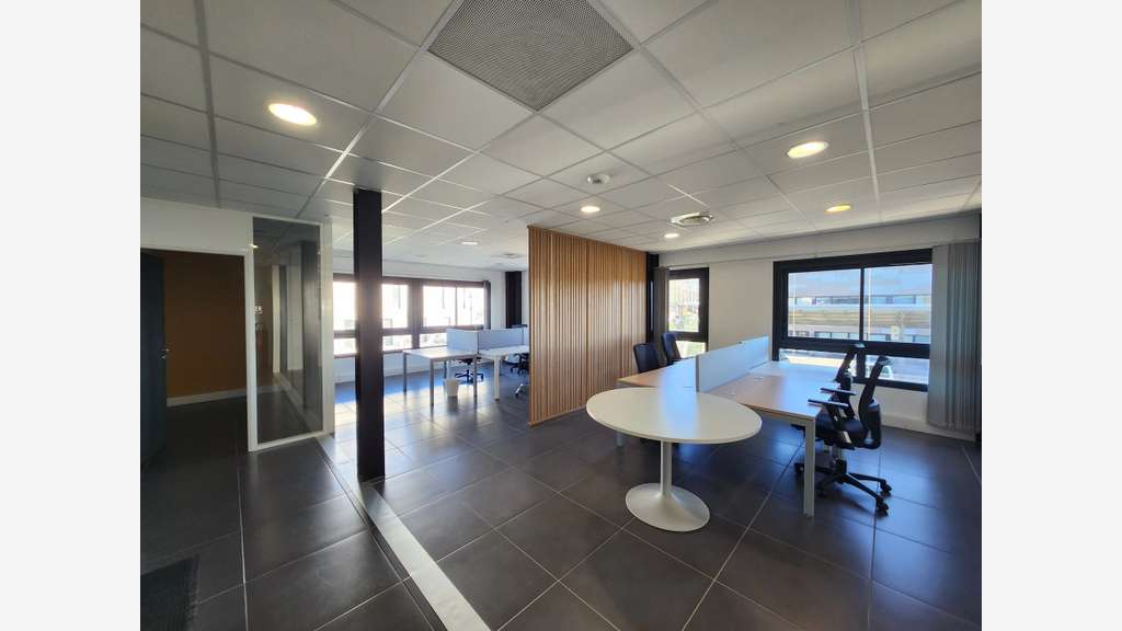 Bureaux à louer 290m² R+1 Montpellier Parc 2000