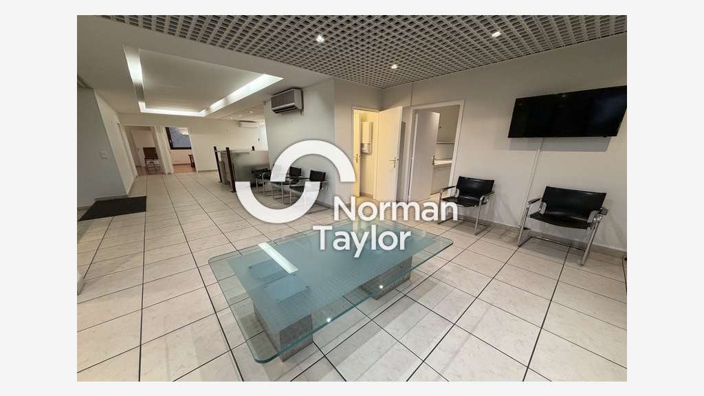 A louer bureaux de 166m² à Montpellier Boutonnet