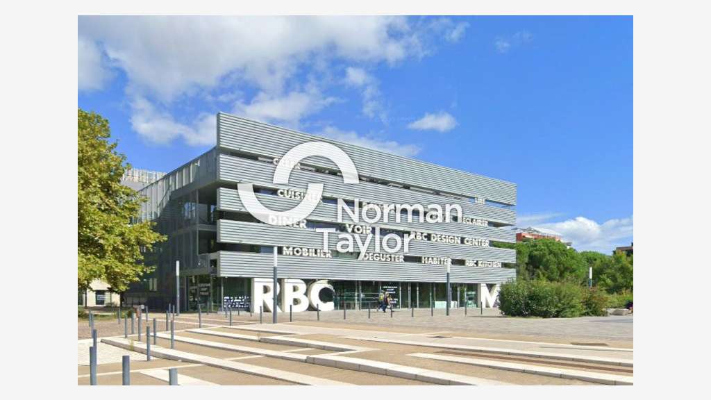 A louer bureaux 377m² à Montpellier port Marianne