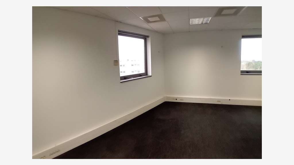 Location bureaux spacieux 330m² Montpellier Ouest
