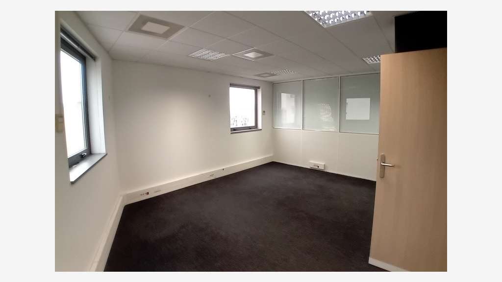 Location bureaux spacieux 330m² Montpellier Ouest