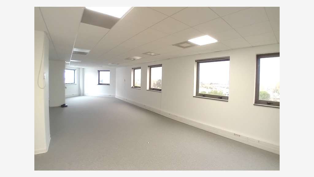 Location bureaux spacieux 330m² Montpellier Ouest