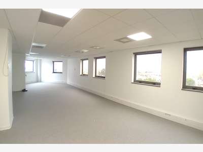 Location bureaux spacieux 330m² Montpellier Ouest