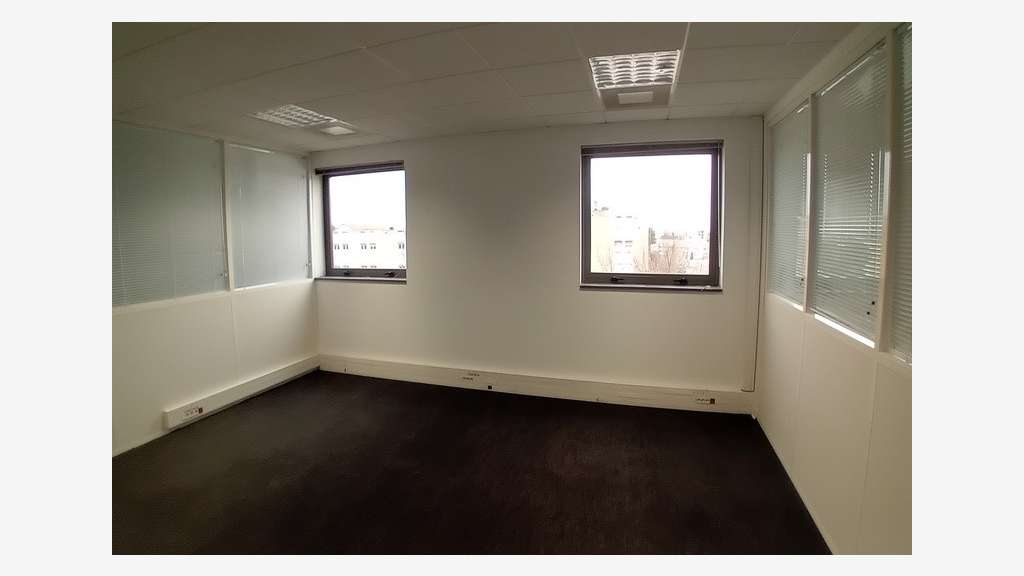Location bureaux spacieux 330m² Montpellier Ouest