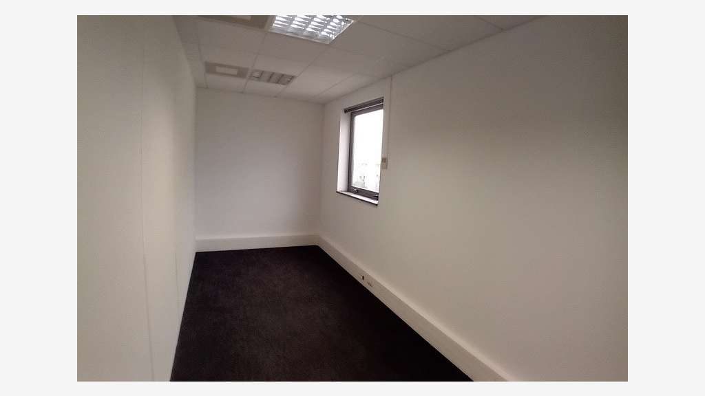 Location bureaux spacieux 330m² Montpellier Ouest