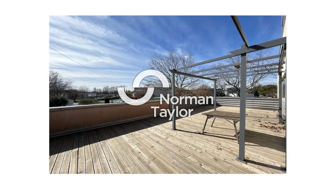 BUREAUX à louer dans le 34