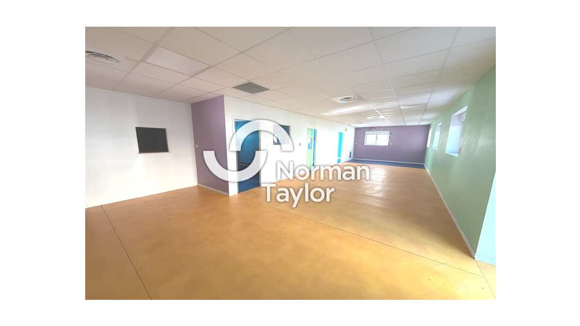 Bureaux 160m² à louer ZA du Crès