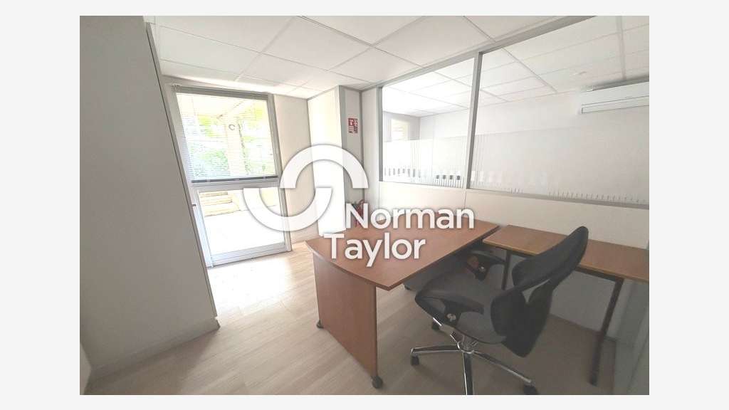 Bureaux 86m² à louer à Montpellier Antigone
